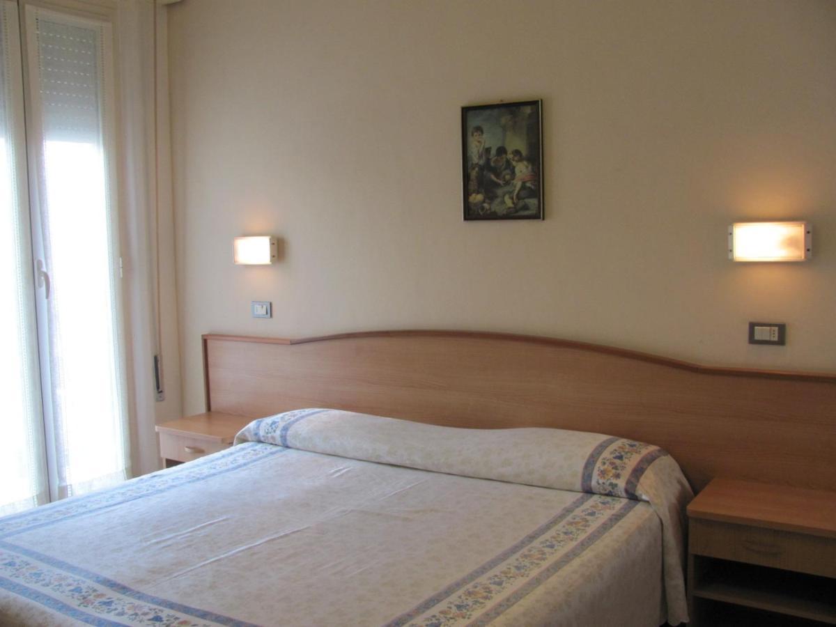 Albergo Moretti Senigallia Oda fotoğraf