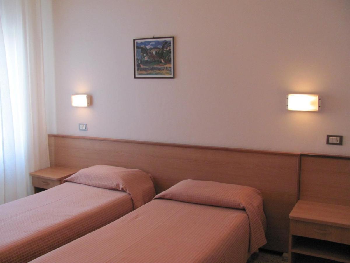 Albergo Moretti Senigallia Oda fotoğraf