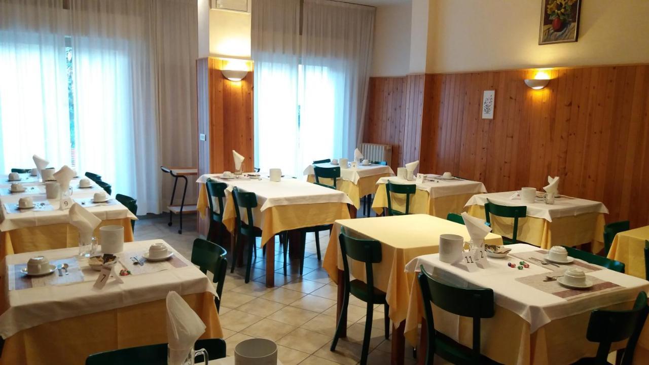 Albergo Moretti Senigallia Dış mekan fotoğraf